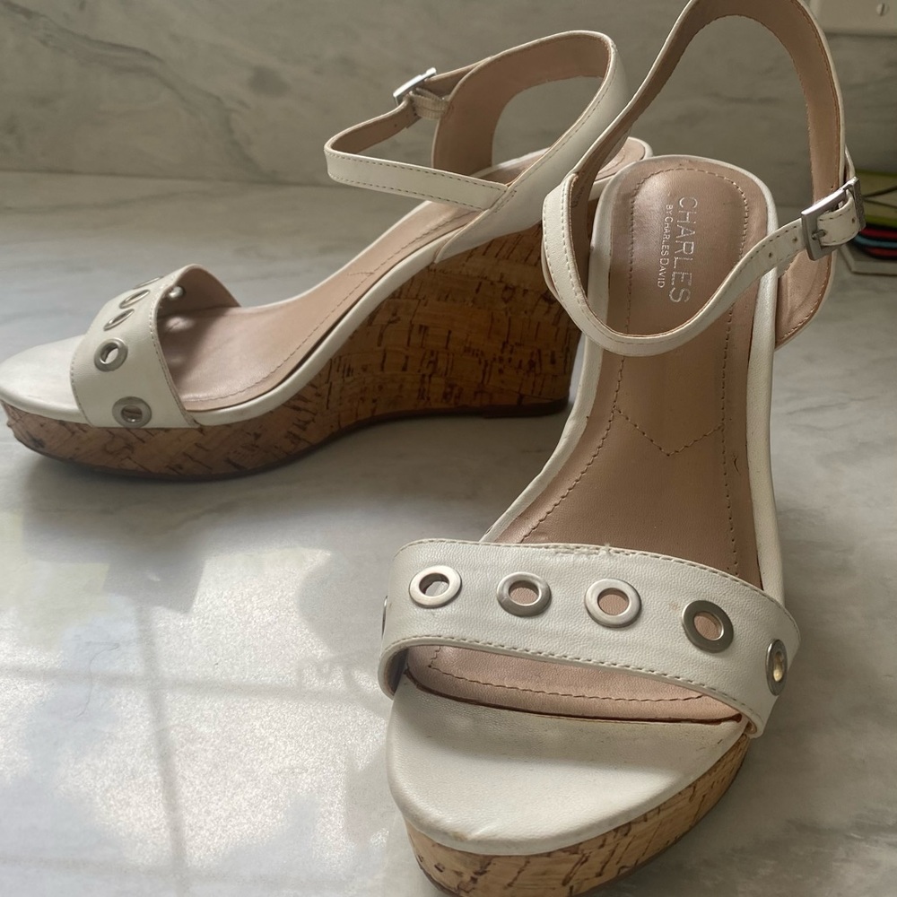Charles David white wedges